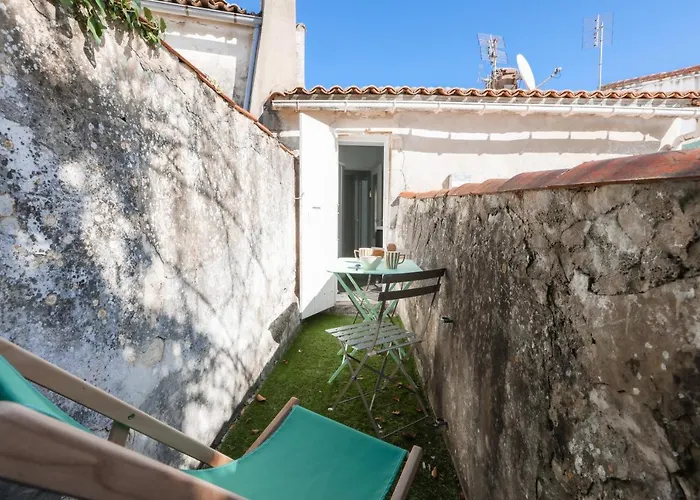 Maison Retaise Pour 6 A En Re Semesterbostad La Flotte